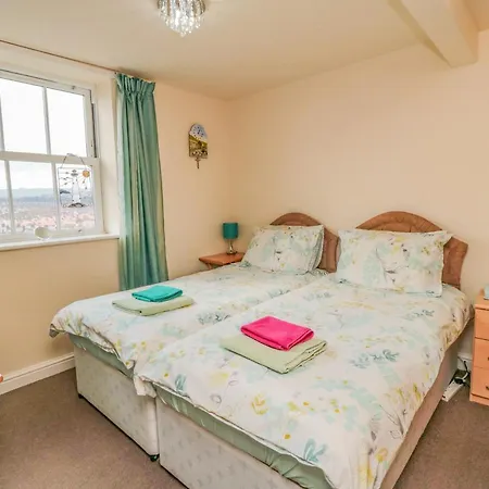 Thalassa Apartment Scarborough